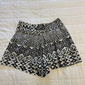 BCX High Waist Black and White Patterned Shorts